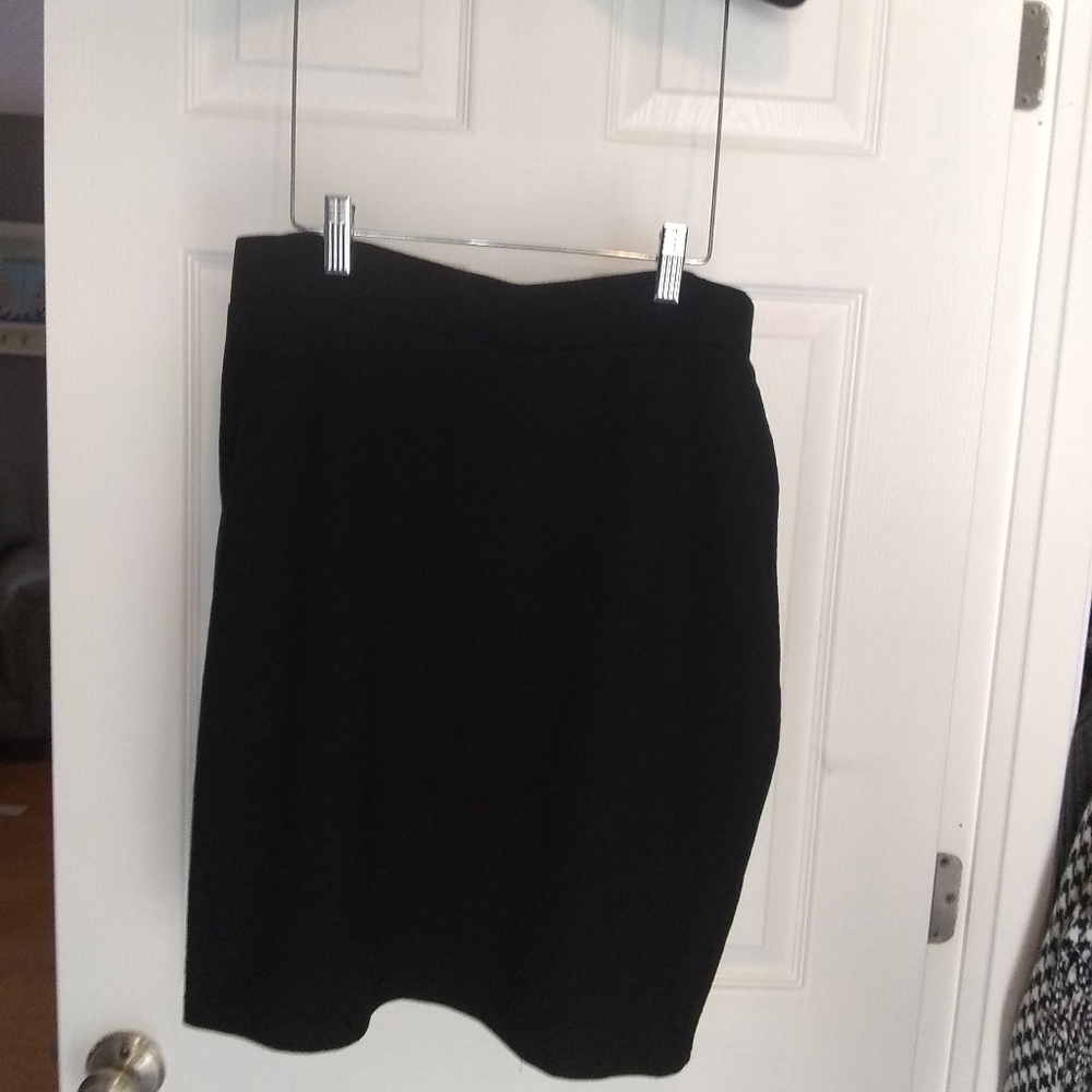 J.Jill Wearever Black Skirt